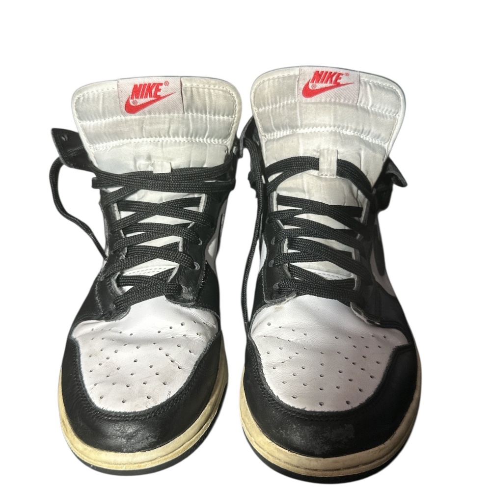 Nike High Top  Men's Athletic shoes size 8.5